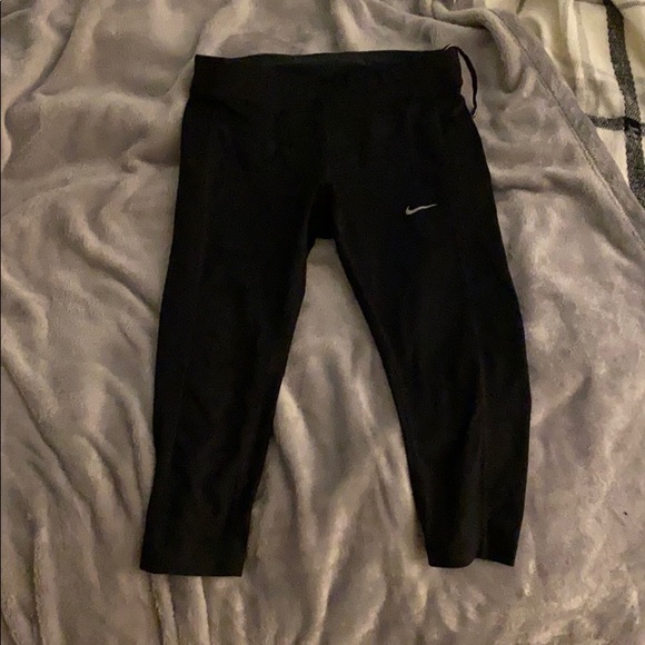 Cropped Nike leggings - Picture 1 of 1